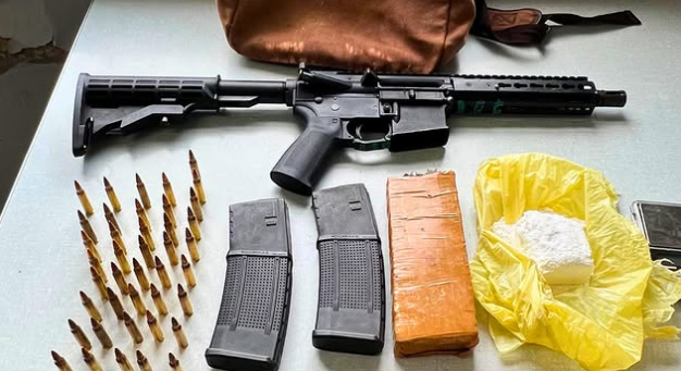 Policia-desmonta-acampamento-de-grupo-criminoso-e-apreende-fuzil-em-Milagres