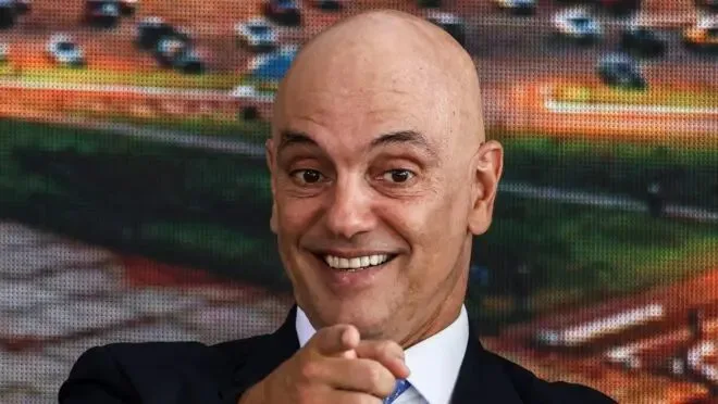 ALEXANDRE-DE-MORAES-SORRISO-CRITICO