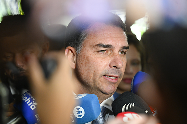 Entrevista senador Flávio Bolsonaro