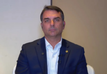 Flávio Bolsonaro agradece Trump e pede que os EUA não tarifem o Brasil